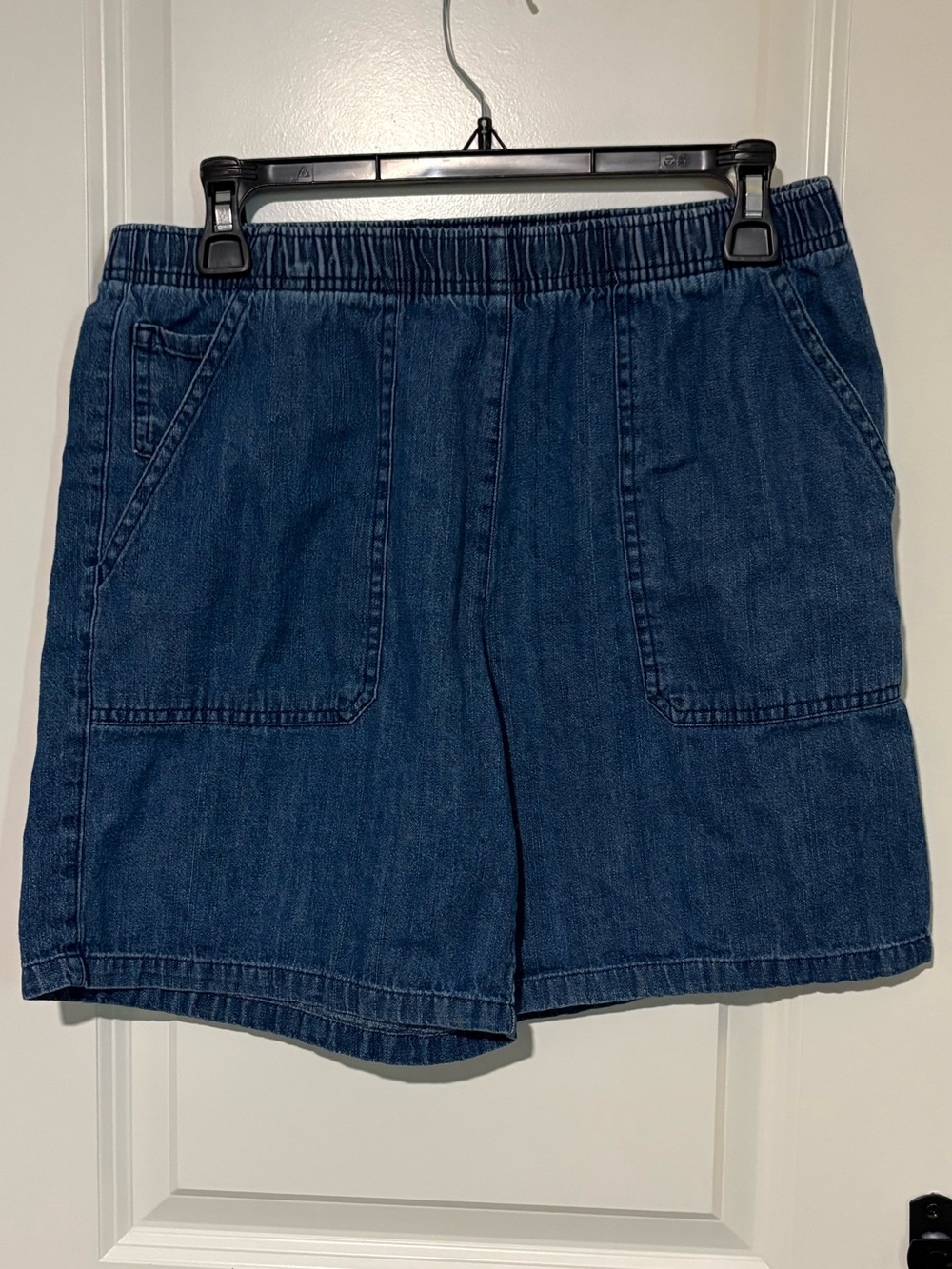 Classic Elements Denim Pull-On Shorts Women’s Size Small